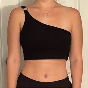One shoulder crop